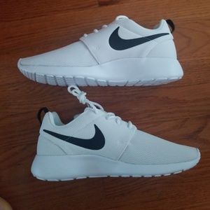 White Nike Roshe 1s